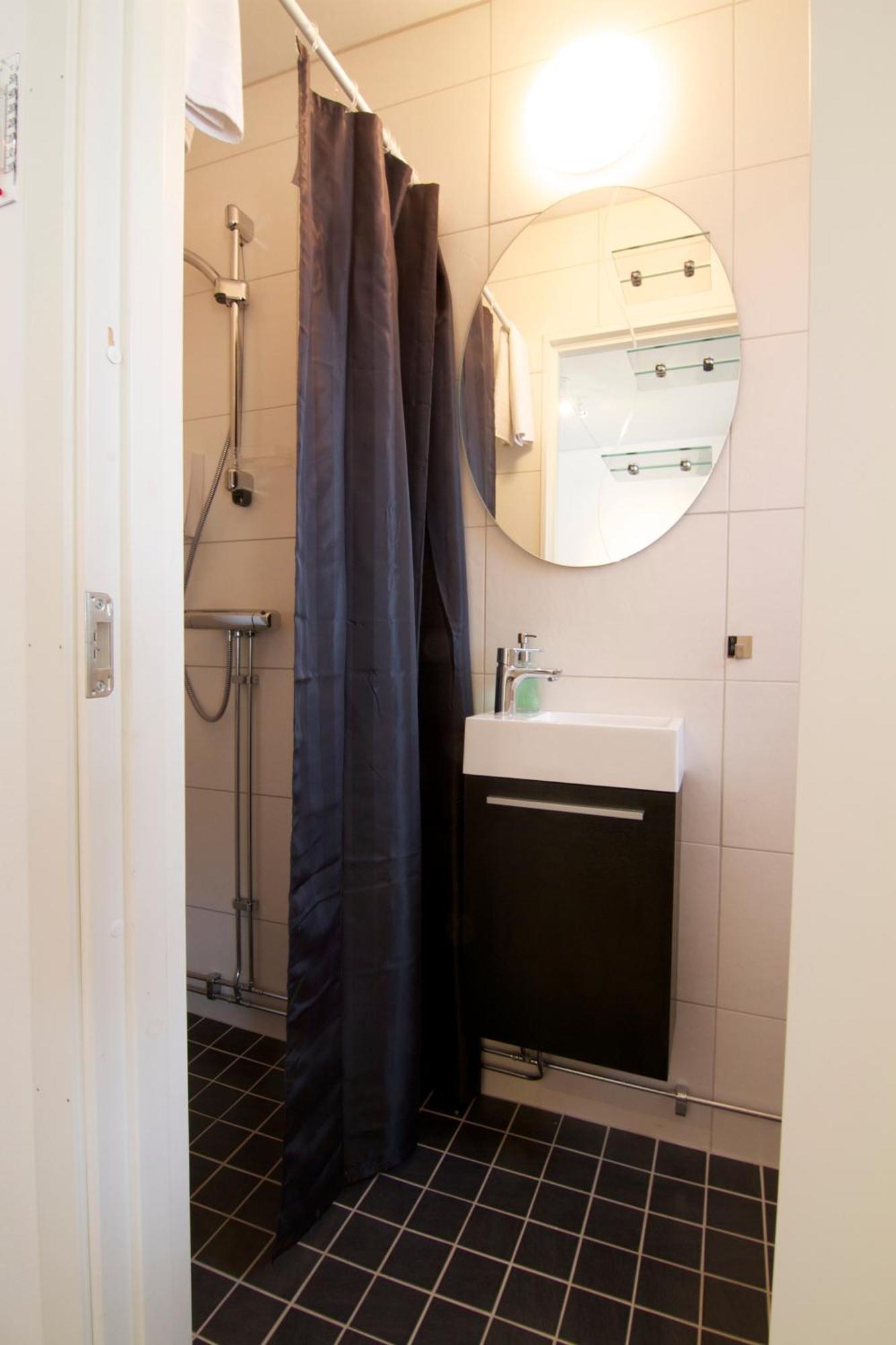 Hotell Tinget Sala Kültér fotó