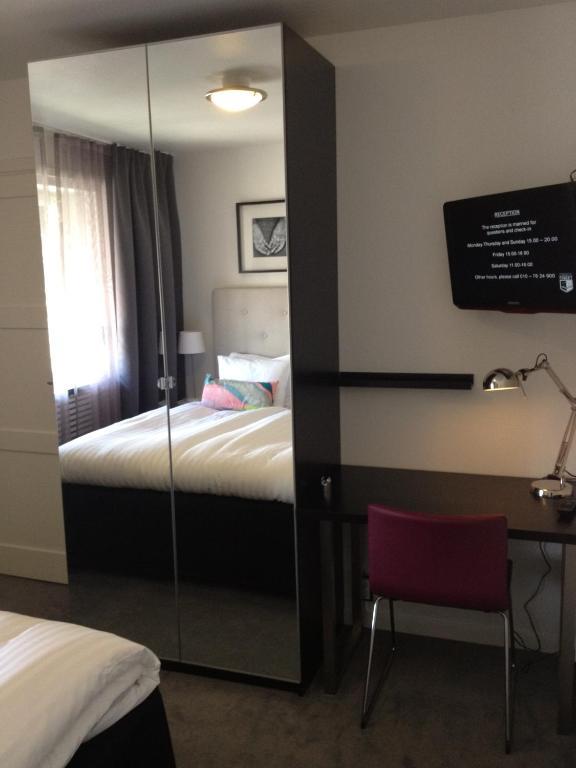 Hotell Tinget Sala Szoba fotó